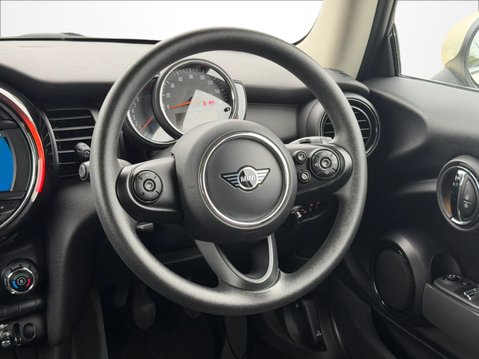 Mini Hatchback 1.5 One Classic II 3dr 15