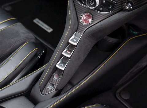 McLaren 720S Performance 17