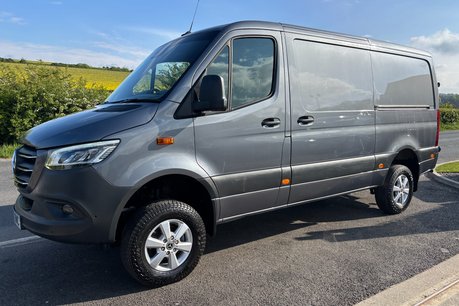Mercedes-Benz Sprinter 319 Cdi 7g-Tronic L2 H1 4x4 Panel Van - Air Con / Sat Nav / Rear Camera