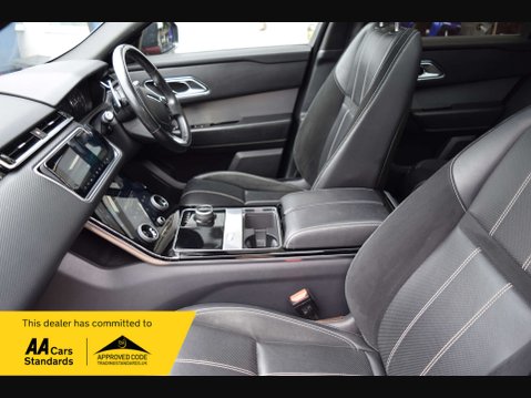 Land Rover Range Rover Velar 2.0 Range Rover Velar R-Dynamic S D240 Auto 4WD 5dr 30
