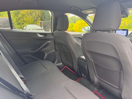 Ford Focus 1.5 Focus ST-Line TDCi 5dr 36