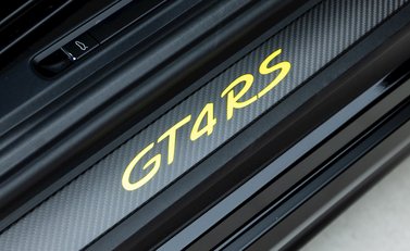 Porsche Cayman GT4 RS (718) 21