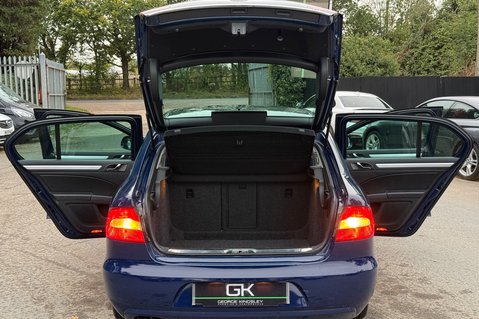Skoda Superb SE PLUS TDI CR DSG - 2 OWNERS - 14 SERVICES - NEW MOT 14