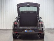 Porsche Macan 2.0 Macan Semi-Auto 4WD 5dr 44