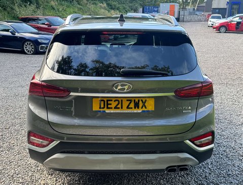 Hyundai SANTA FE 2.2 Santa Fe Premium SE CRDi Auto 4WD 5dr 7