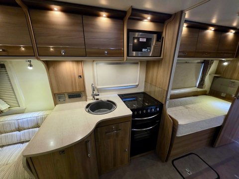 Bailey Unicorn Cadiz  26
