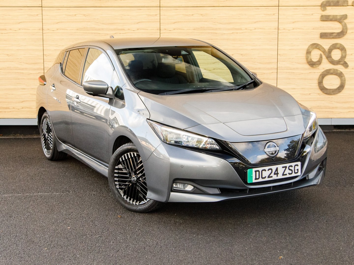 2024 Nissan Leaf