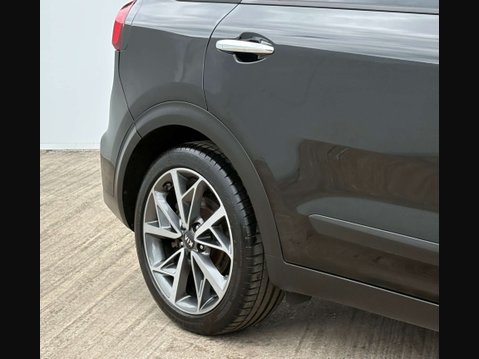 Kia Niro 1.6 Niro 4 HEV Semi-Auto 5dr 9