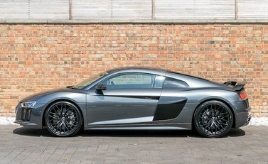 Audi R8 V10 Plus 2