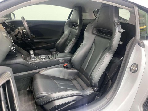 Audi R8 5.2 FSI V10 Plus S Tronic quattro Euro 6 (s/s) 2dr 33