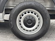 Volkswagen Crafter CR35 177 ps Tdi L2 H2 Trendline DSG Panel Van 31
