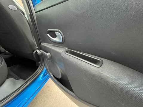 Renault Clio 1.4 16v Dynamique 5dr 15