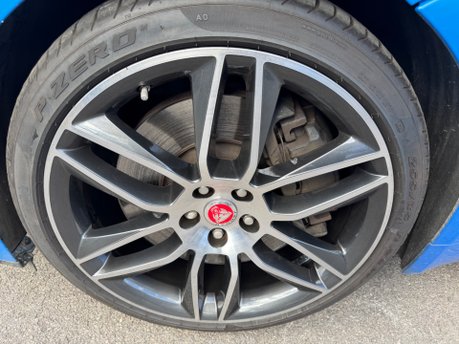 Jaguar F-Type 3.0 V6 R-DYNAMIC 380 18