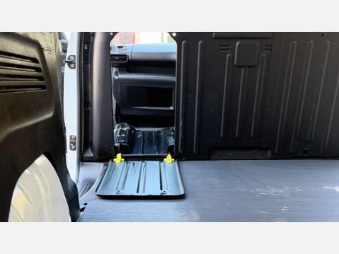 Peugeot Partner BLUEHDI PROFESSIONAL PREMIUM L2 36
