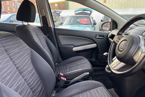 Mazda 2 TAMURA… 1 PREVIOUS KEEPER.. SERVICE HISTORY.. A/C... AUX.. GREAT LITTLE CAR 2