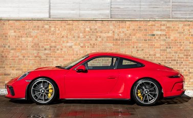 Porsche 911 GT3 Touring 2