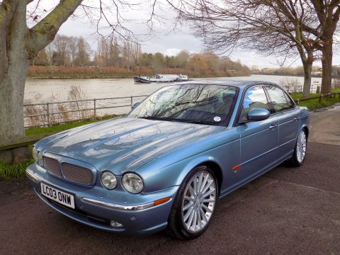 Jaguar XJR 4.2 V8 Supercharged 3