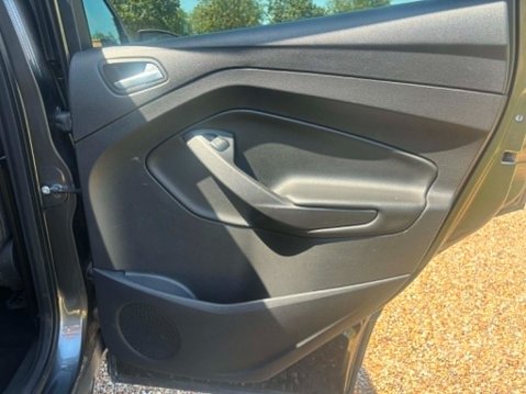 Ford Kuga TITANIUM X 18