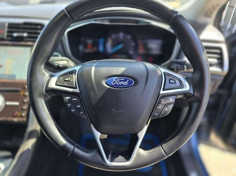 Ford Mondeo 2.0 TiVCT Vignale Saloon 4dr Petrol Hybrid CVT Euro 6 (s/s) (187 ps) 36