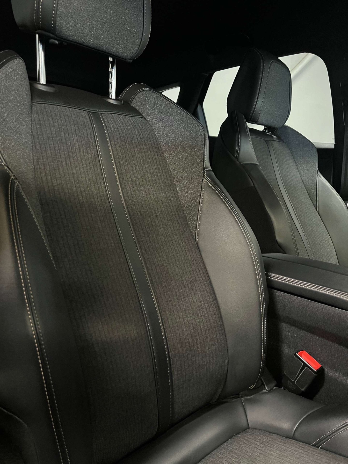 2019 Peugeot 3008 — image 10