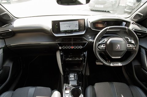 Peugeot 208 PURETECH GT S/S 3