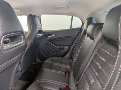 Mercedes-Benz GLA 1.6 GLA 180 Urban Edition Auto 5dr 40