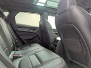 Jaguar F-Pace 2.0 F-PACE R-Dynamic HSE D MHEV AWD Auto 4WD 5dr 46