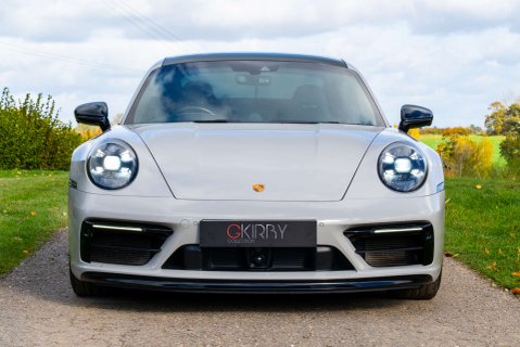 Porsche 911 Carrera 4 GTS PDK 25