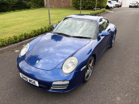 Porsche 911 CARRERA 4S 8