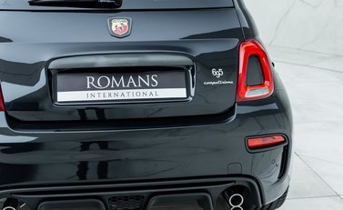 Abarth 695 Competizione 31