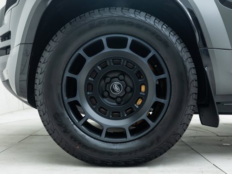 Land Rover Defender 110 OCTA EDITION ONE 