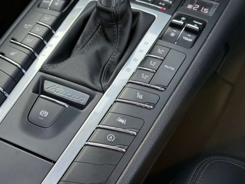 Porsche Macan 3.0 Macan S Semi-Auto 4WD 5dr 32