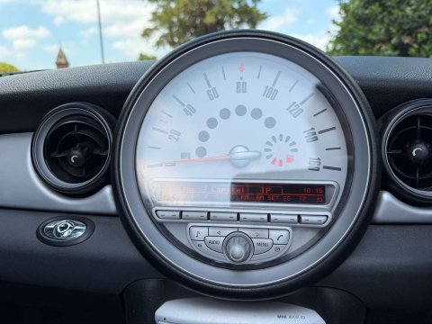 Mini Convertible 1.6 One 2dr 9