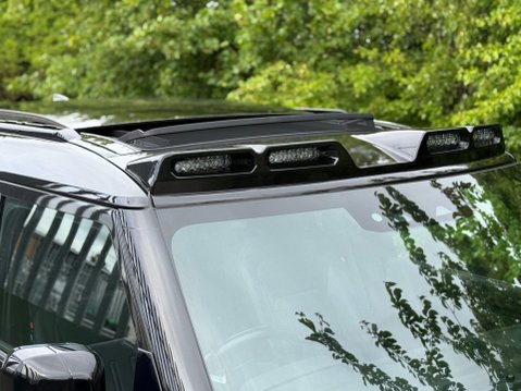 Land Rover Defender 3.0 D250 MHEV X-Dynamic S Auto 4WD Euro 6 (s/s) 3dr 30