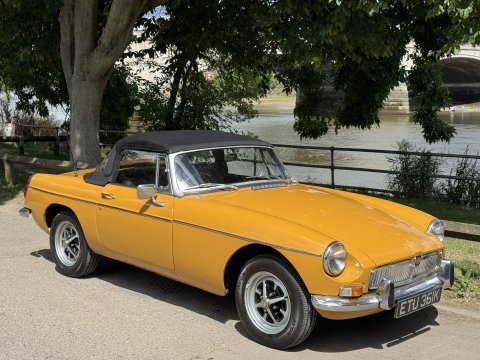 MG B ROADSTER 70