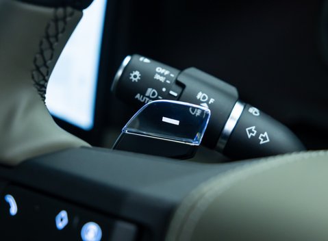 Land Rover Defender 110 OCTA EDITION ONE 14