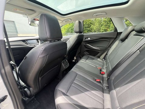 Vauxhall Grandland X 1.2 Grandland X Elite Nav T Automatic 5dr - NATIONAL DELIVERY* 36