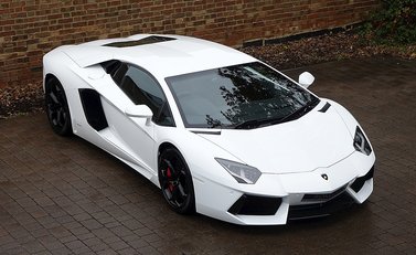 Lamborghini Aventador LP 700-4 4