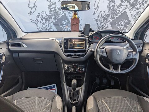 Peugeot 208 HDI ACTIVE 21