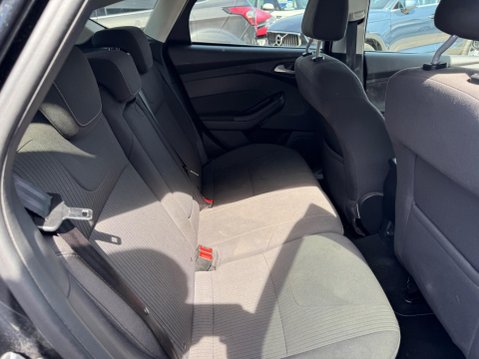 Ford Focus 1.6 TDCi Titanium Euro 5 (s/s) 5dr 29