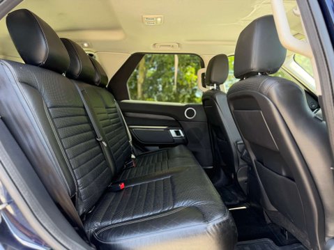 Land Rover Discovery 3.0 Discovery HSE SD6 Auto 4WD 11