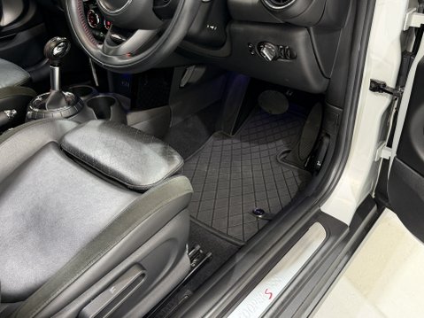 Mini Hatch COOPER S 48