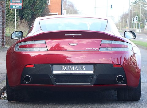 Aston Martin V12 Vantage 5