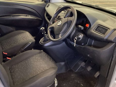 Vauxhall Combo 1.6 Combo 2000 CDTi S/S 9