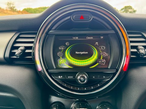 Mini Hatch COOPER 27