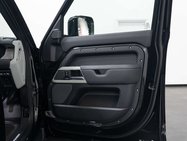 Land Rover Defender 3.0 Defender XS Edition D MHEV A 4WD 5dr 15