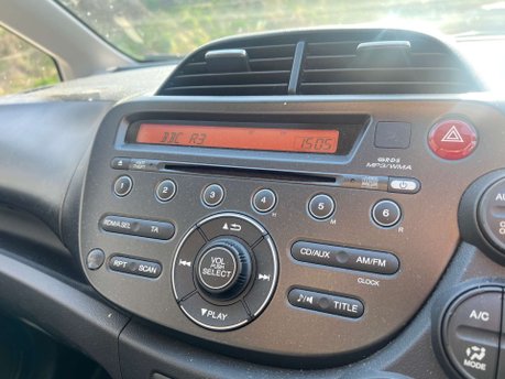 Honda Jazz 1.3 Jazz ES+ i-VTec CVT 5dr 12