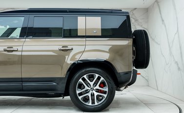 Land Rover Defender 110 X P400 34