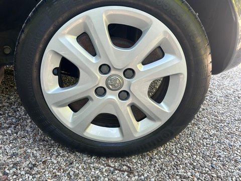 Vauxhall Viva 1.0i SE Euro 6 5dr 22