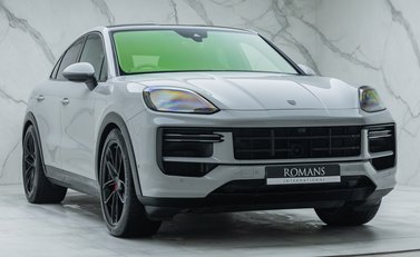 Porsche Cayenne TURBO E-HYBRID COUPE 9